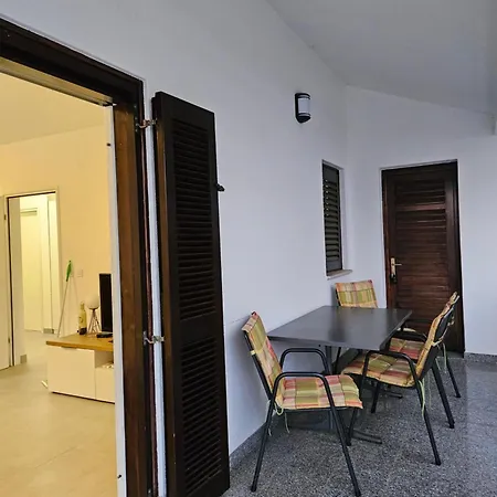 Appartamento Dora I *